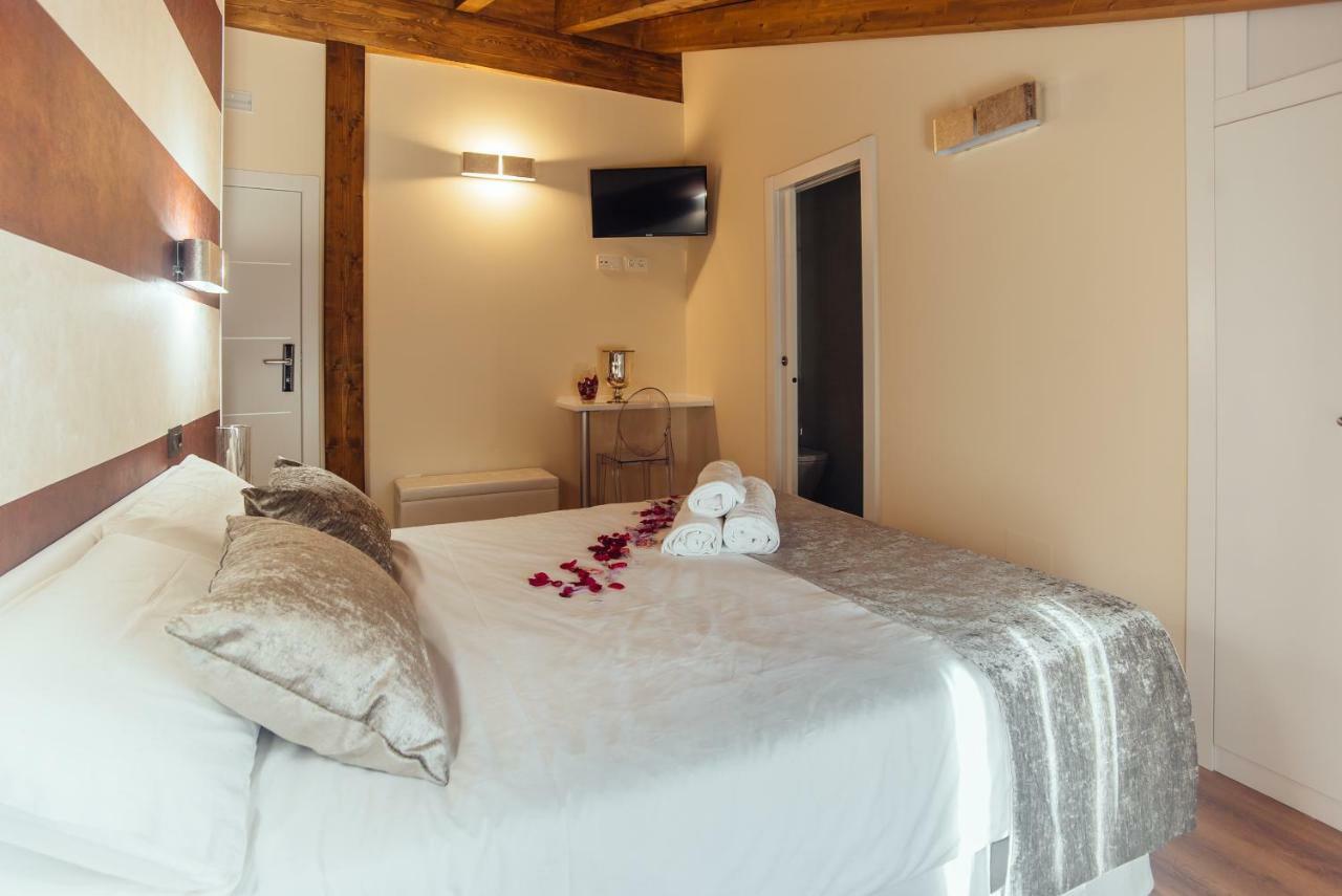 Hotel Rural Pinares De Soria Molinos de Duero Eksteriør billede
